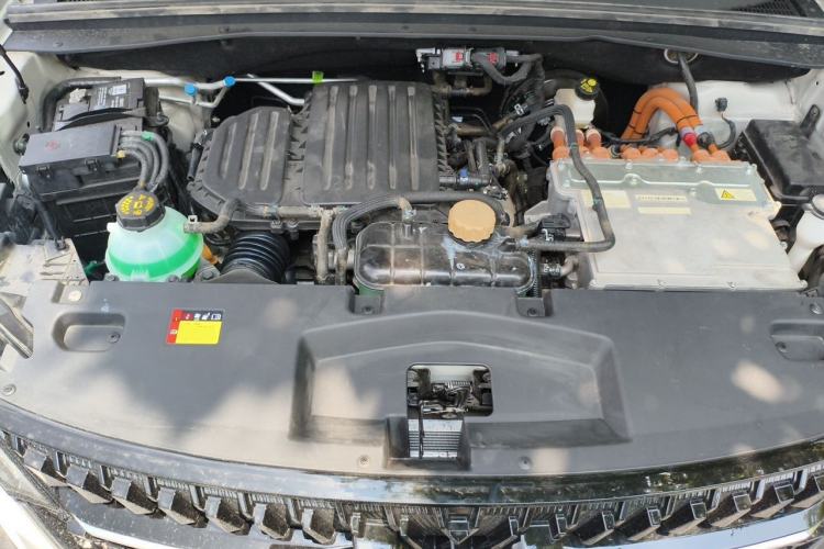 Used Wuling Asta 2022 2.0L DHT Electric-Speed Version Engine Bay