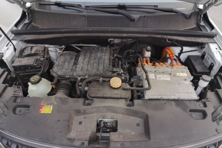 Used Wuling Asta 2022 2.0L DHT Electric-Speed Version Engine Bay