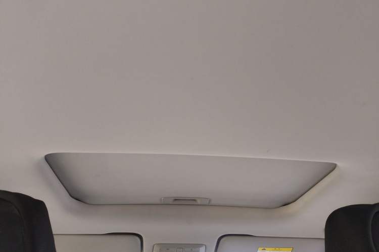Used Wuling Asta 2022 2.0L DHT Electric-Speed Version Headliner