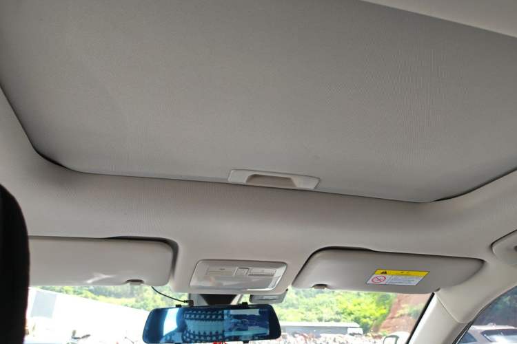 Used Wuling Asta 2022 2.0L DHT Electric-Speed Version Headliner