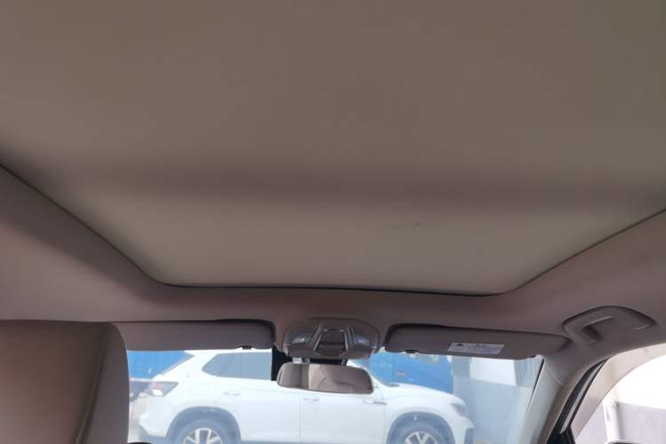 Used Wuling Asta 2022 2.0L DHT Electric-Speed Version Headliner