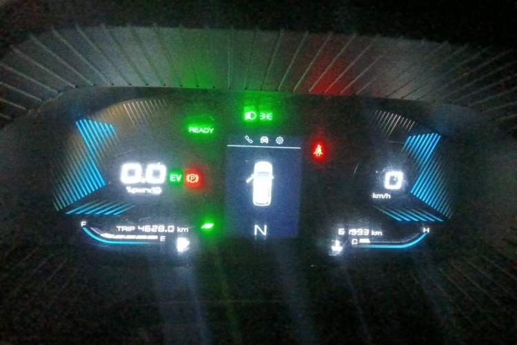 Used Wuling Asta 2022 2.0L DHT Electric-Speed Version Instrument Cluster