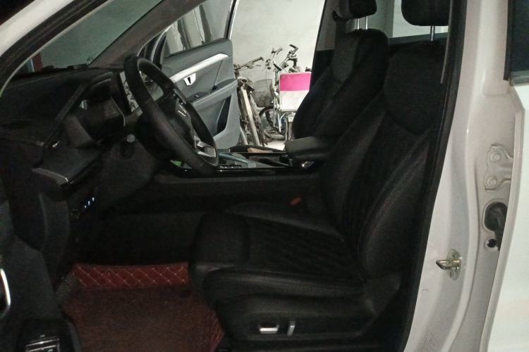 Used Wuling Asta 2022 2.0L DHT Electric-Speed Version Left Front Seat