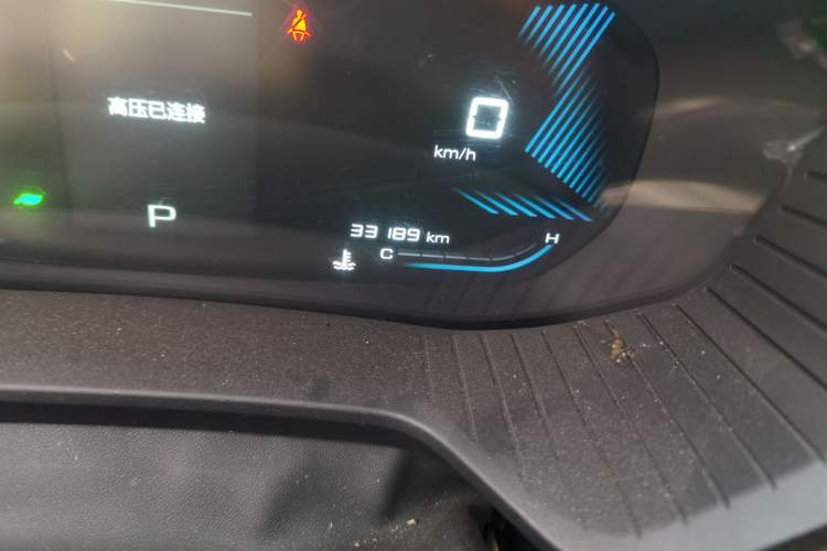 Used Wuling Asta 2022 2.0L DHT Electric-Speed Version Odometer Close Up