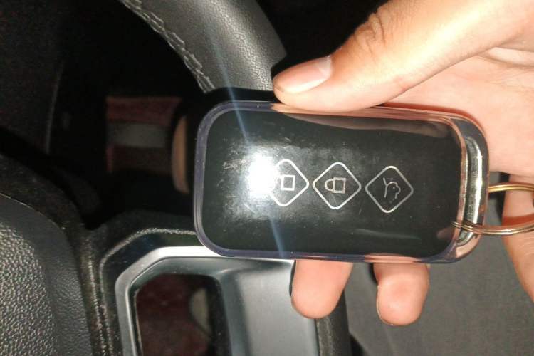 Used Wuling Asta 2022 2.0L DHT Electric-Speed Version Vehicle Key