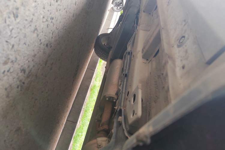 Used Wuling Asta 2022 2.0L DHT Electric-Speed Version Chassis Front Right