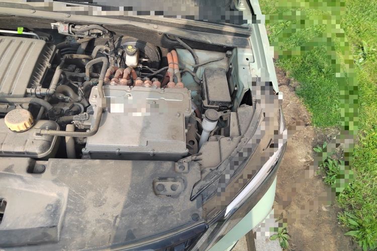 Used Wuling Asta 2022 2.0L DHT Electric-Speed Version Engine Bay Left