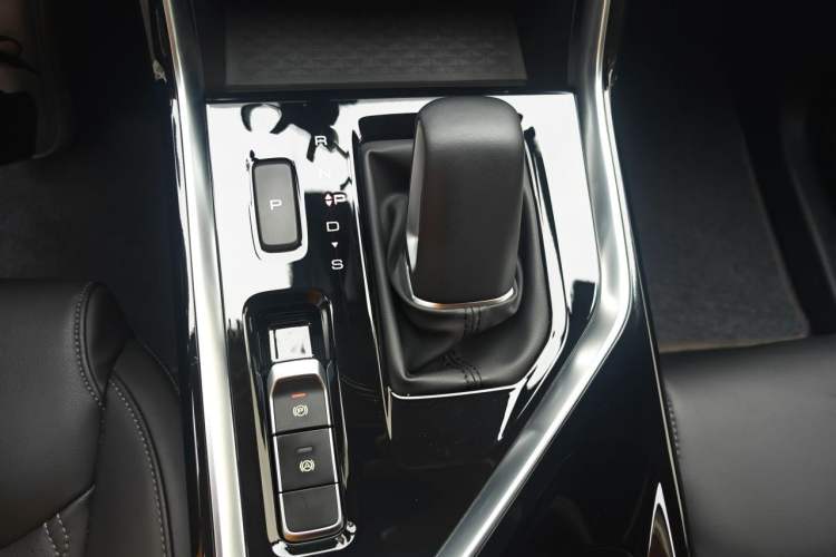 Used Wuling Asta 2022 2.0L DHT Electric-Speed Version Gear Lever