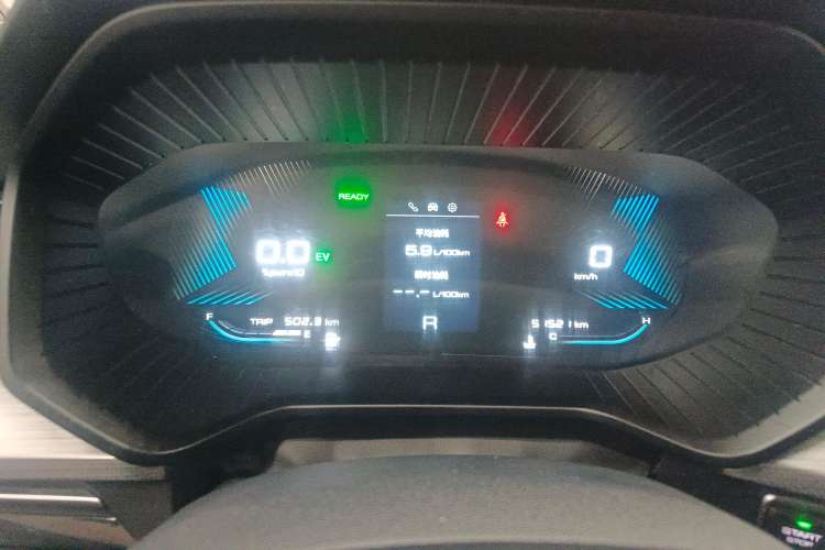 Used Wuling Asta 2022 2.0L DHT Electric-Speed Version Instrument Cluster