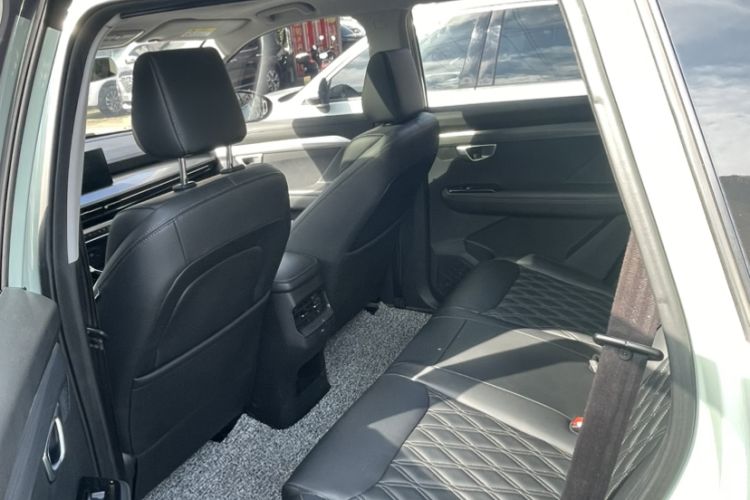 Used Wuling Asta 2022 2.0L DHT Electric-Speed Version Interior 2