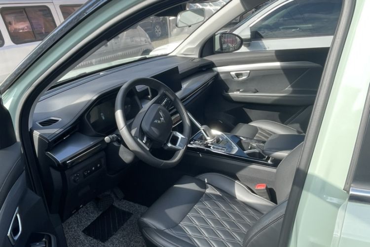 Used Wuling Asta 2022 2.0L DHT Electric-Speed Version Left Front Seat