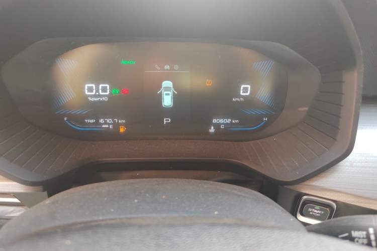 Used Wuling Asta 2022 2.0L DHT Electric-Speed Version Odometer Close Up