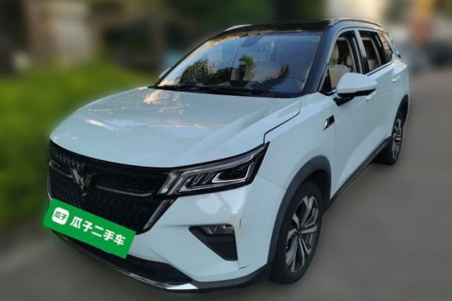 Wuling Asta 2022 2.0L DHT Electric-Speed Version d’occasion