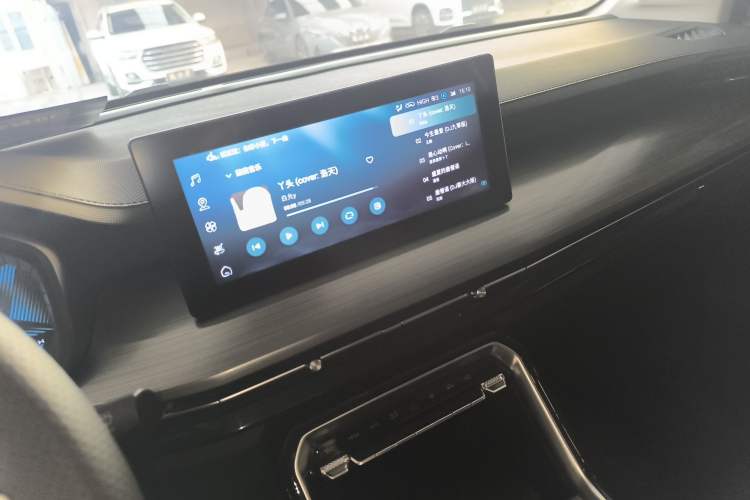 Used Wuling Asta 2022 2.0L DHT Electric-Speed Version Audio And AC Panel