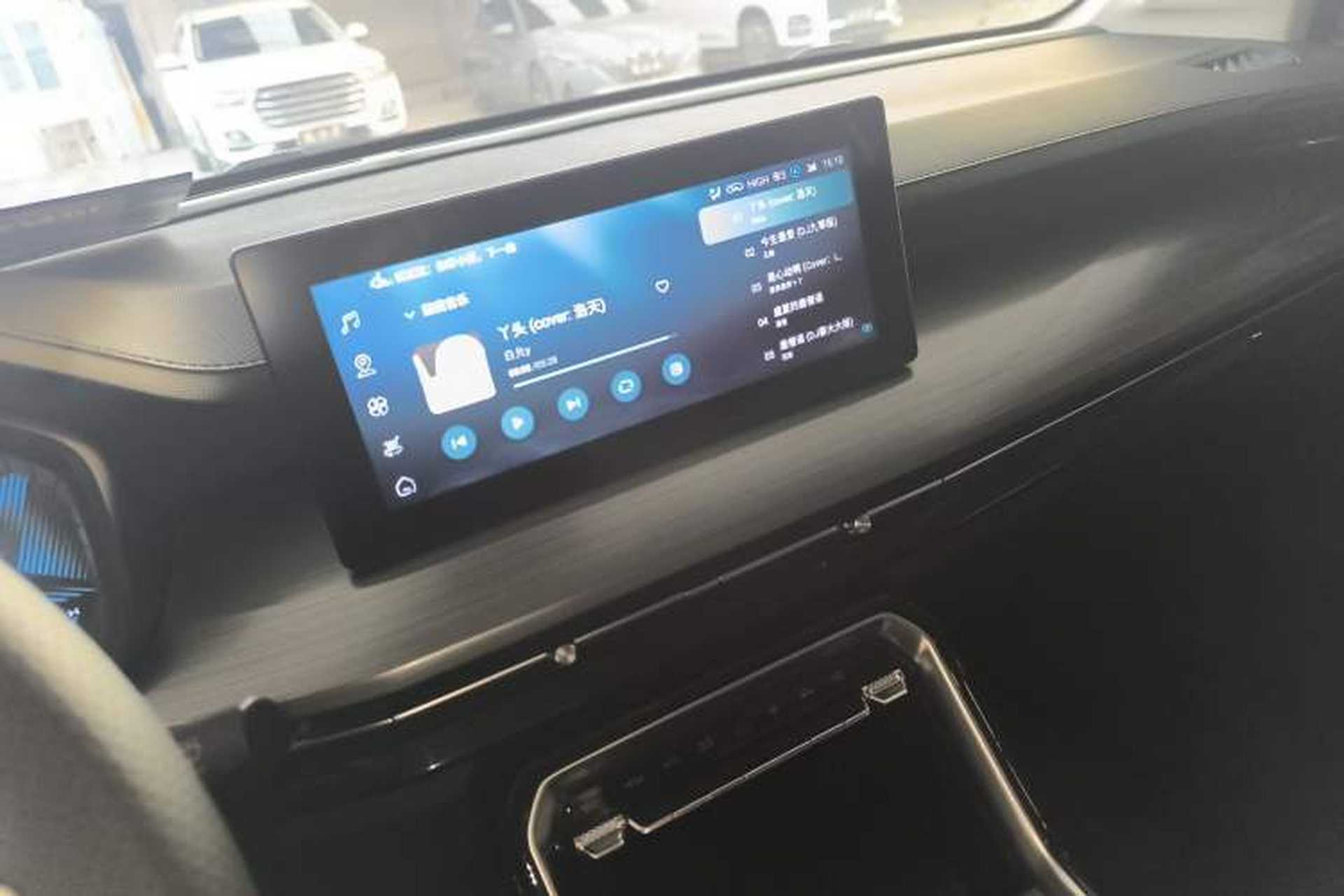 Used Wuling Asta 2022 2.0L DHT Electric-Speed Version Audio And AC Panel