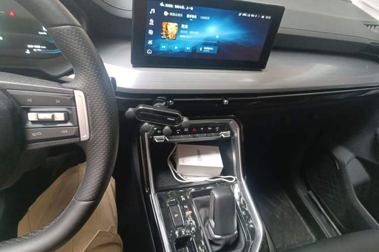 Used Wuling Asta 2022 2.0L DHT Electric-Speed Version Audio And AC Panel
