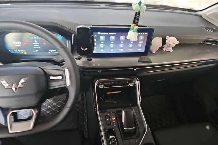 Used Wuling Asta 2022 2.0L DHT Electric-Speed Version Audio And AC Panel
