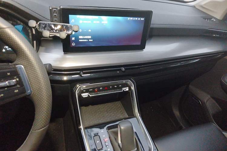 Used Wuling Asta 2022 2.0L DHT Electric-Speed Version Audio And AC Panel