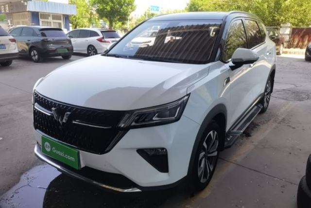 Used Wuling Asta 2022 2.0L DHT Electric-Speed Version