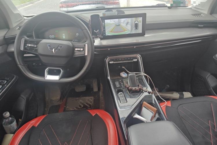 Used Wuling Asta 2022 2.0L DHT Electric-Speed Version Center Console