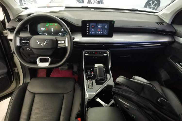 Used Wuling Asta 2022 2.0L DHT Electric Power Version Center Console