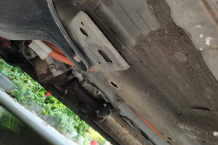 Used Wuling Asta 2022 2.0L DHT Electric-Speed Version Chassis Front Left
