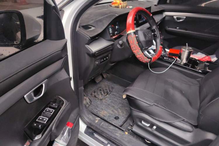 Used Wuling Asta 2022 2.0L DHT Electric-Speed Version Driver Seat
