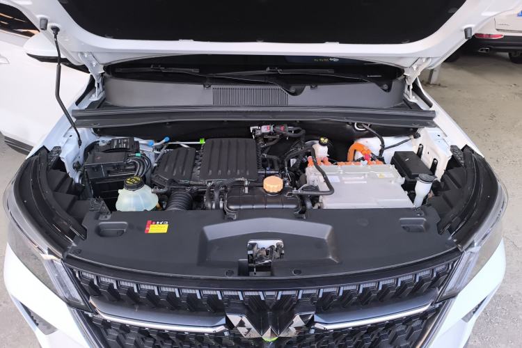 Used Wuling Asta 2022 2.0L DHT Electric-Speed Version Engine Bay
