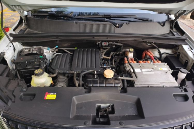 Used Wuling Asta 2022 2.0L DHT Electric-Speed Version Engine Bay