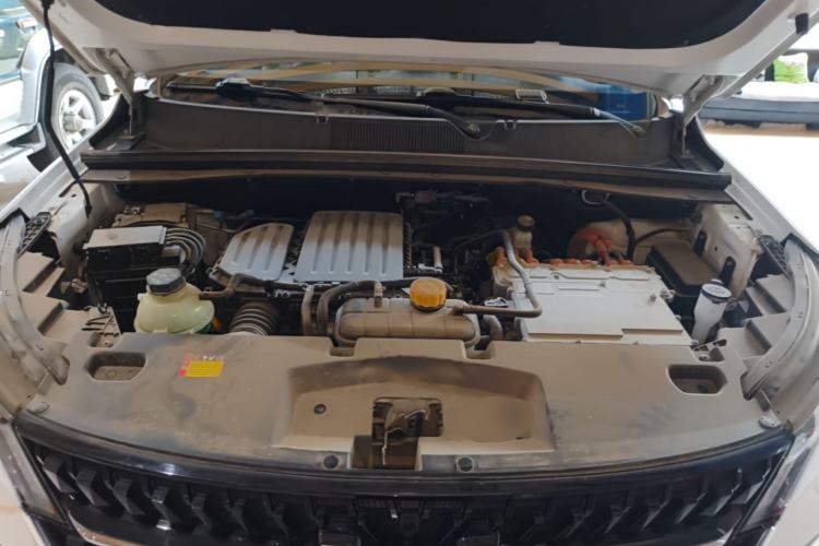 Used Wuling Asta 2022 2.0L DHT Electric-Speed Version Engine Bay