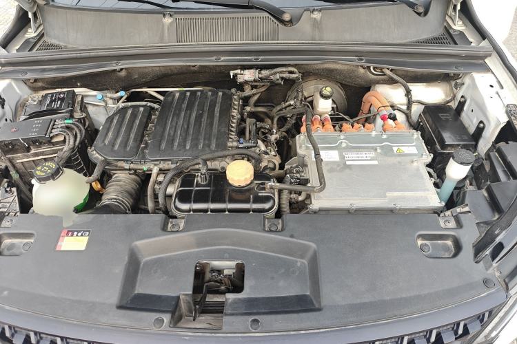 Used Wuling Asta 2022 2.0L DHT Electric-Speed Version Engine Bay