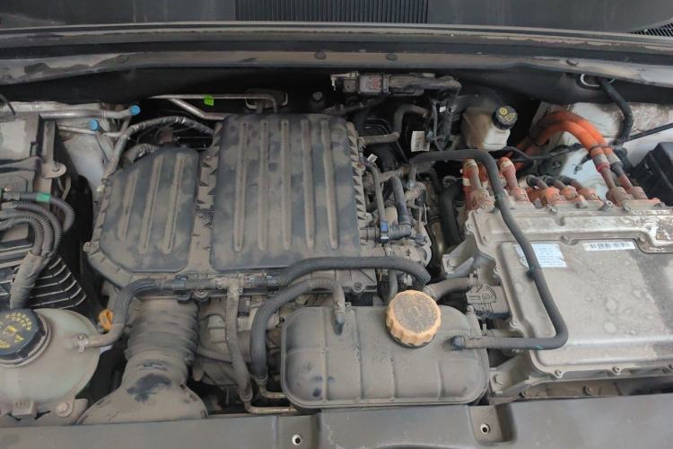 Used Wuling Asta 2022 2.0L DHT Electric-Speed Version Engine Bay