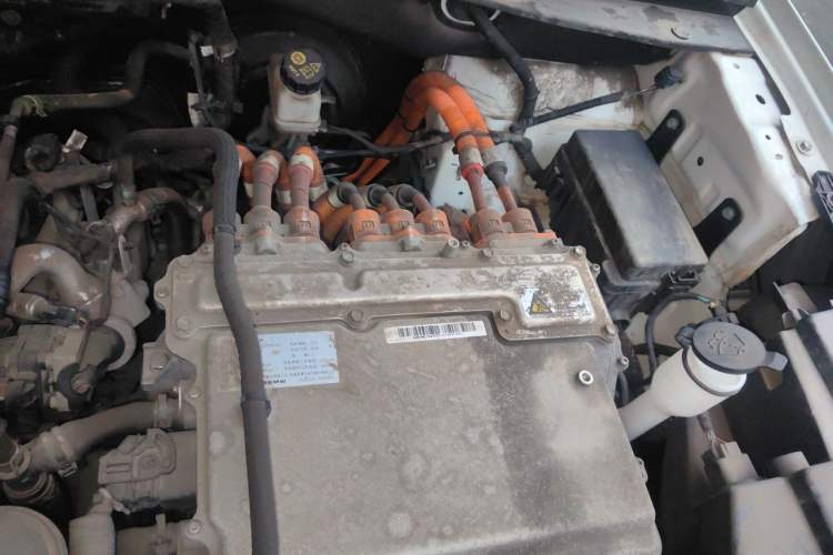 Used Wuling Asta 2022 2.0L DHT Electric-Speed Version Engine Bay Left