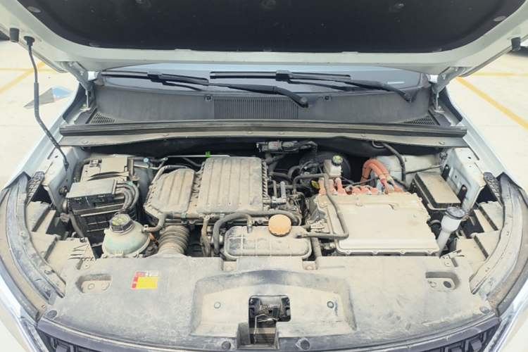 Used Wuling Asta 2022 2.0L DHT Electric-Speed Version Engine Bay