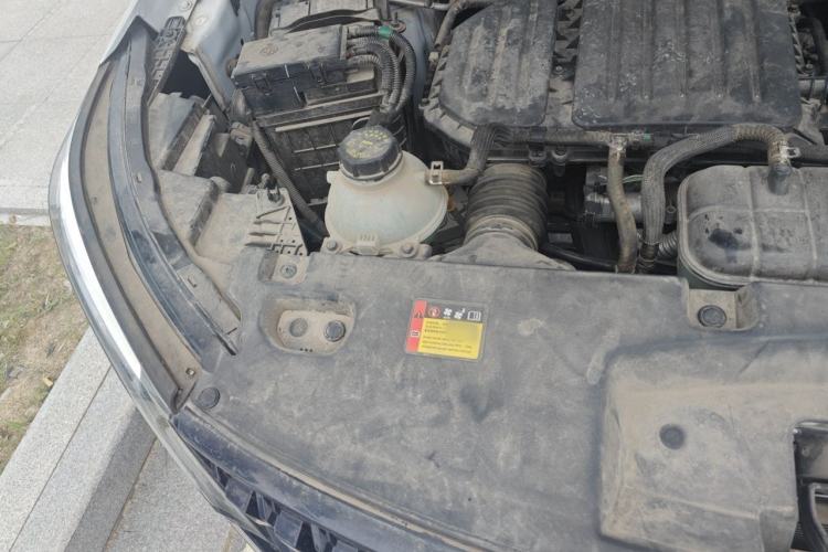 Used Wuling Asta 2022 2.0L DHT Electric-Speed Version Engine Bay Right