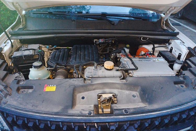 Used Wuling Asta 2022 2.0L DHT Electric-Speed Version Engine Bay