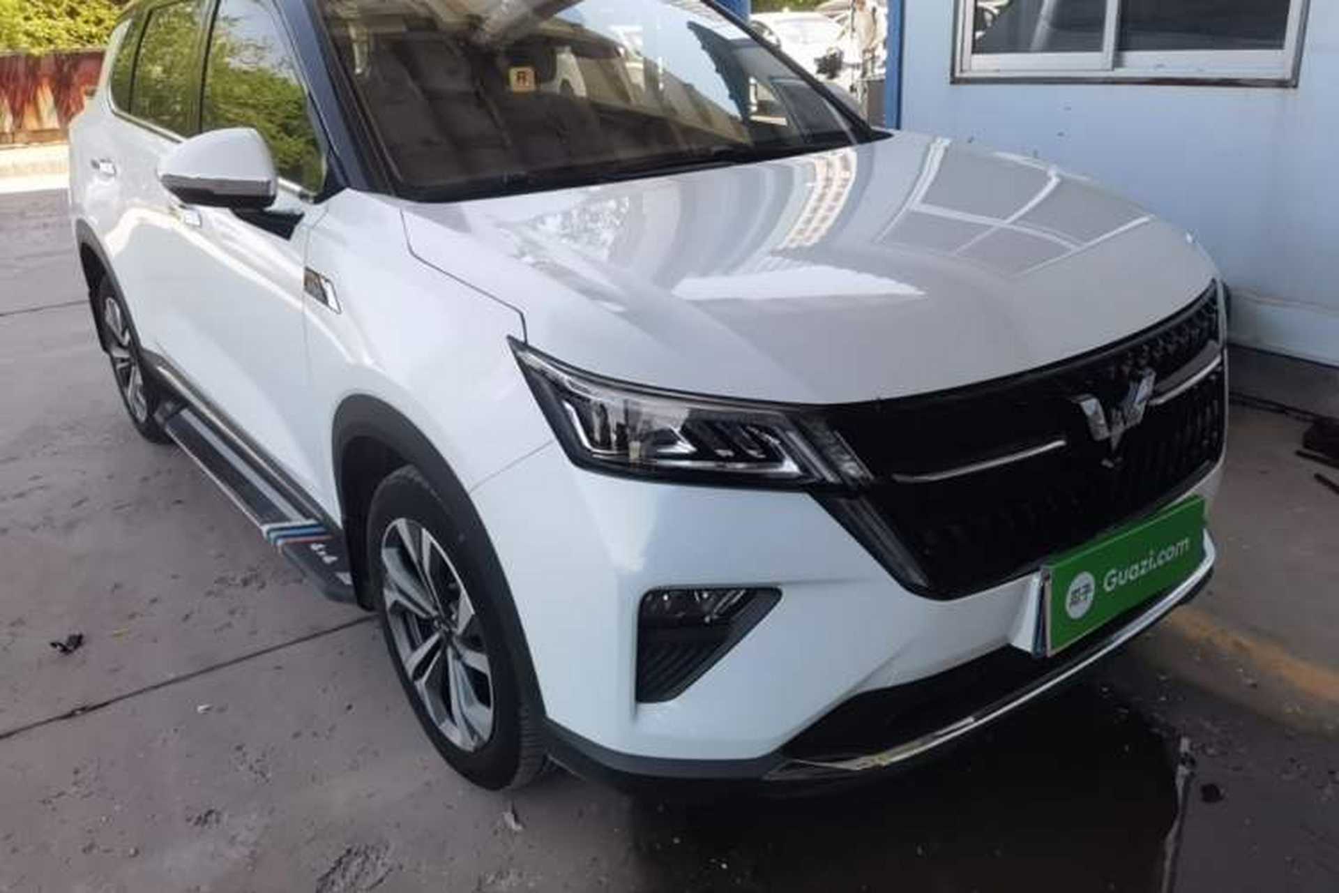 Used Wuling Asta 2022 2.0L DHT Electric-Speed Version Exterior 1