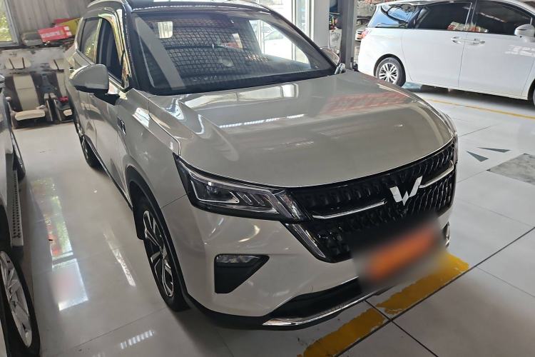 Used Wuling Asta 2022 2.0L DHT Electric-Speed Version Exterior 2