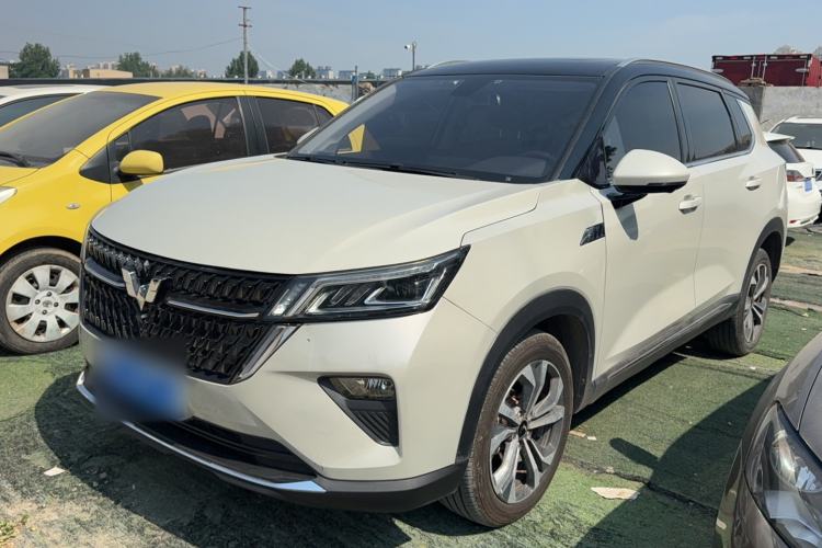 Used Wuling Asta 2022 2.0L DHT Electric-Speed Version Exterior 2