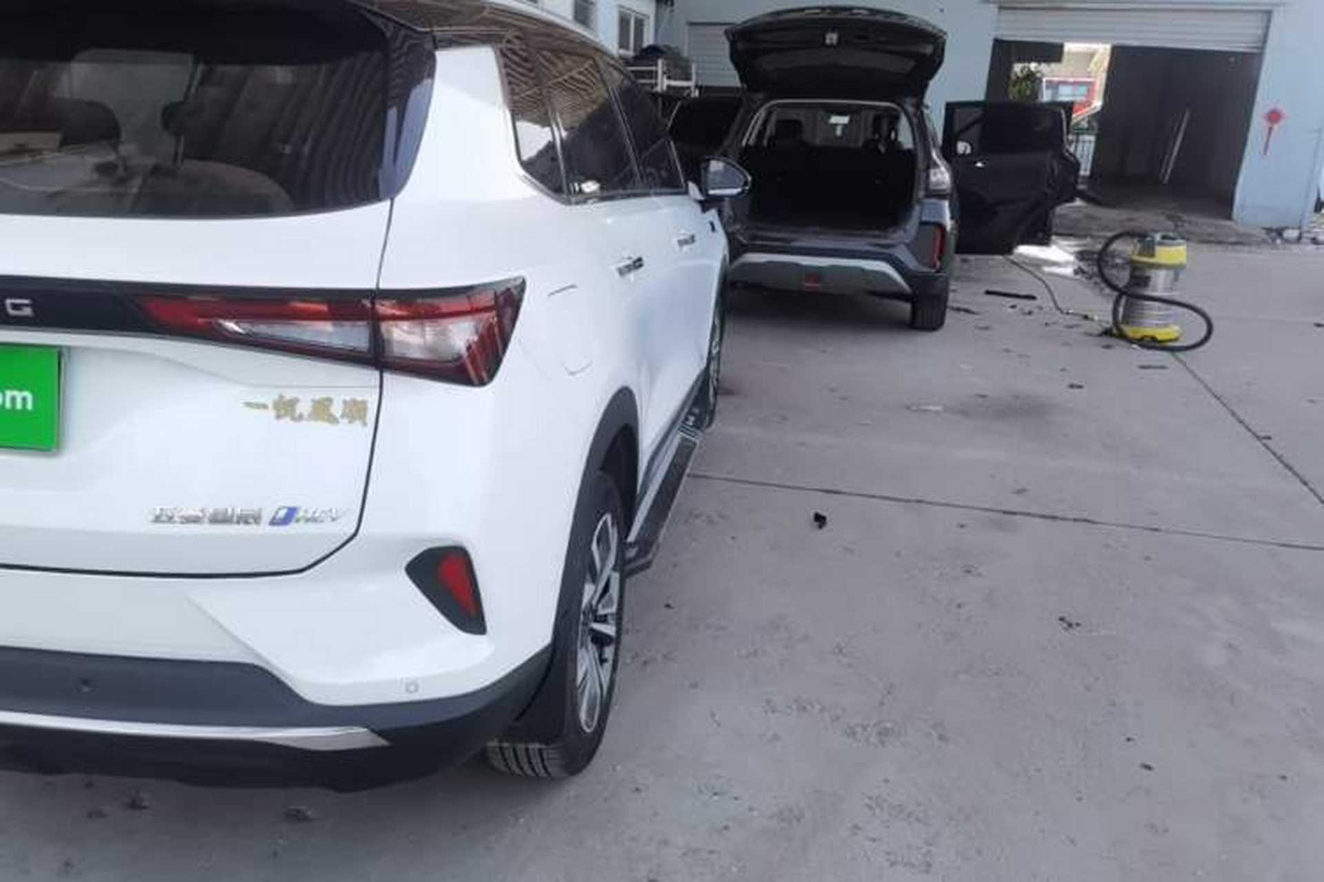Used Wuling Asta 2022 2.0L DHT Electric-Speed Version Exterior 3