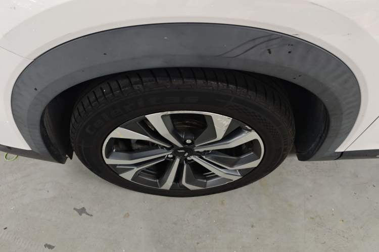 Used Wuling Asta 2022 2.0L DHT Electric Power Version Exterior 3