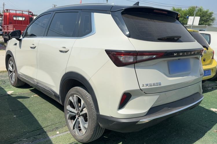 Used Wuling Asta 2022 2.0L DHT Electric-Speed Version Exterior 3
