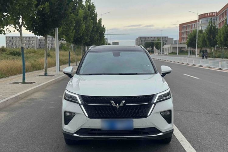 Used Wuling Asta 2022 2.0L DHT Electric-Speed Version Exterior 4