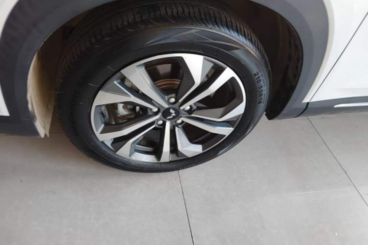 Used Wuling Asta 2022 2.0L DHT Electric-Speed Version Exterior 4