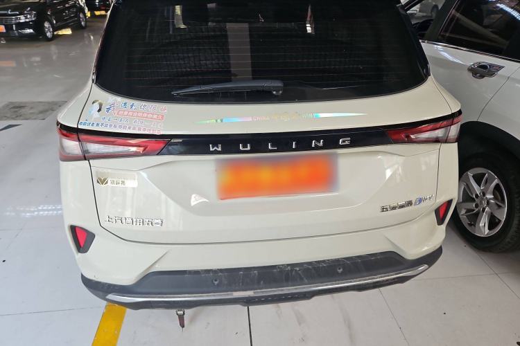 Used Wuling Asta 2022 2.0L DHT Electric-Speed Version Exterior 4