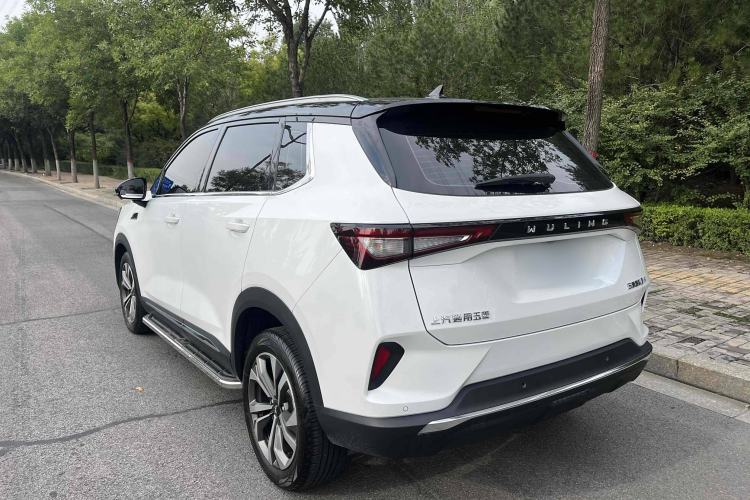 Used Wuling Asta 2022 2.0L DHT Electric-Speed Version Exterior 4
