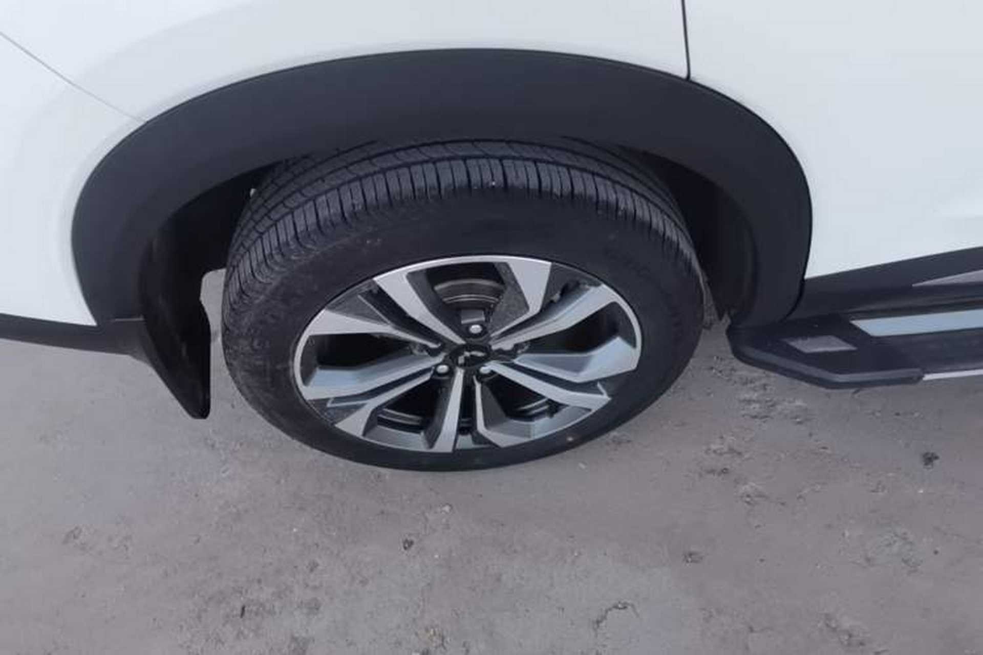 Used Wuling Asta 2022 2.0L DHT Electric-Speed Version Exterior 5