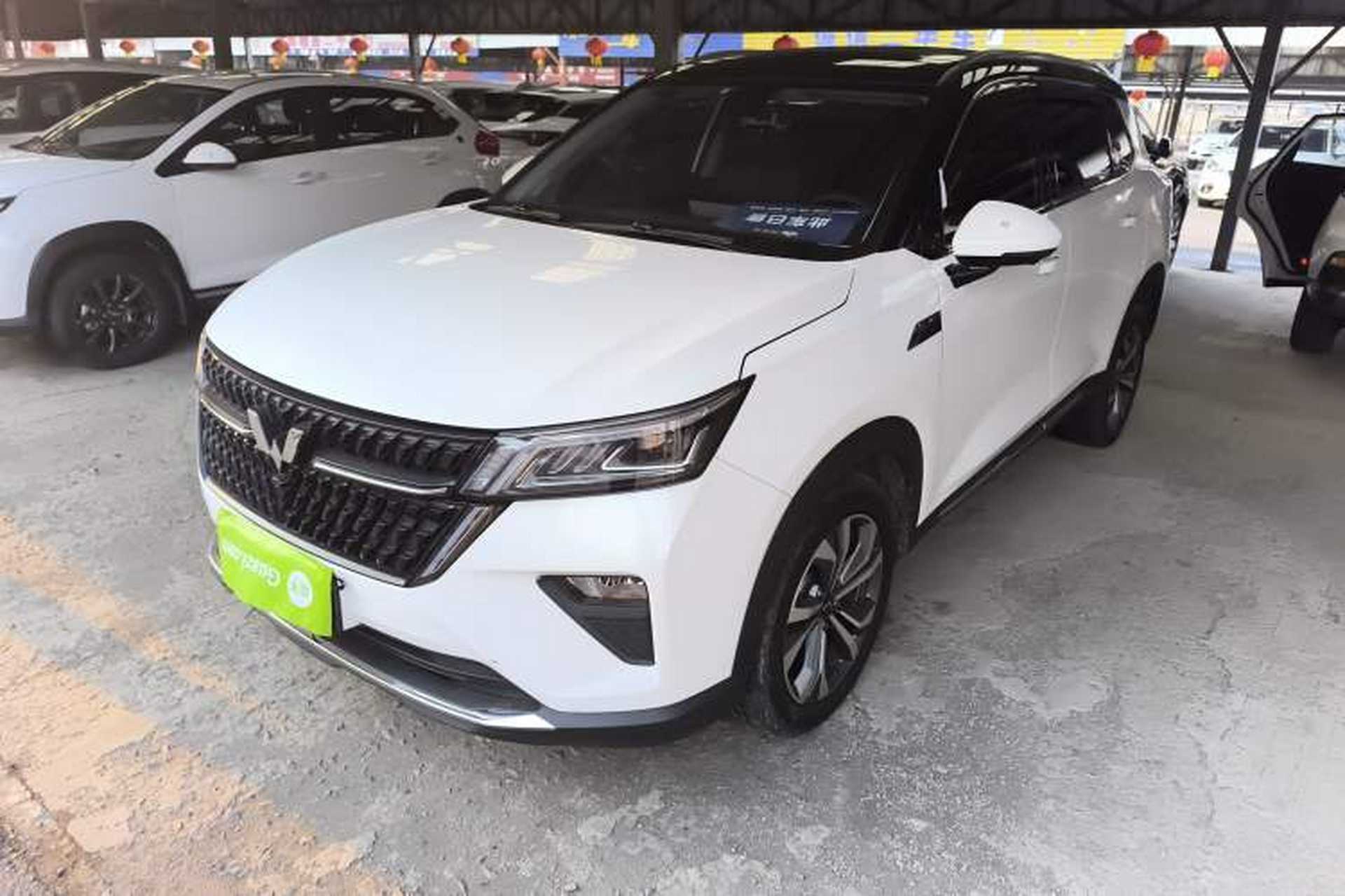 Used Wuling Asta 2022 2.0L DHT Electric-Speed Version Front Left 45 Deg