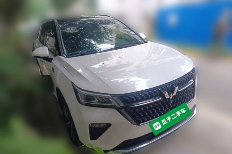 Used Wuling Asta 2022 2.0L DHT Electric-Speed Version Front Right 45 Deg