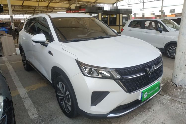 Used Wuling Asta 2022 2.0L DHT Electric Power Version Front Right 45 Deg